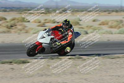 media/Sep-20-2025-Race Pace (Sat) [[d4e1b33f4d]]/Non Verified/Turn 4 Inside (8am)/